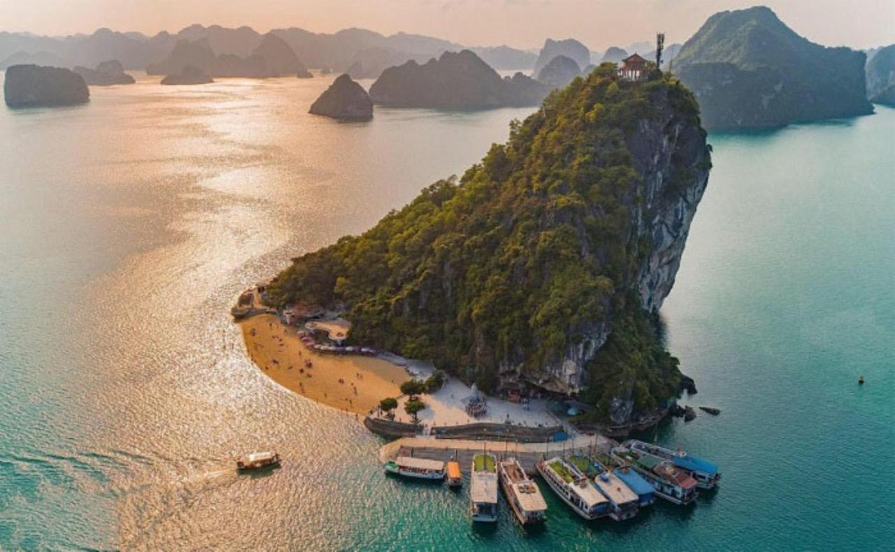 Le Journey Halong Bay Cruises Hotel Ha Long Exterior photo